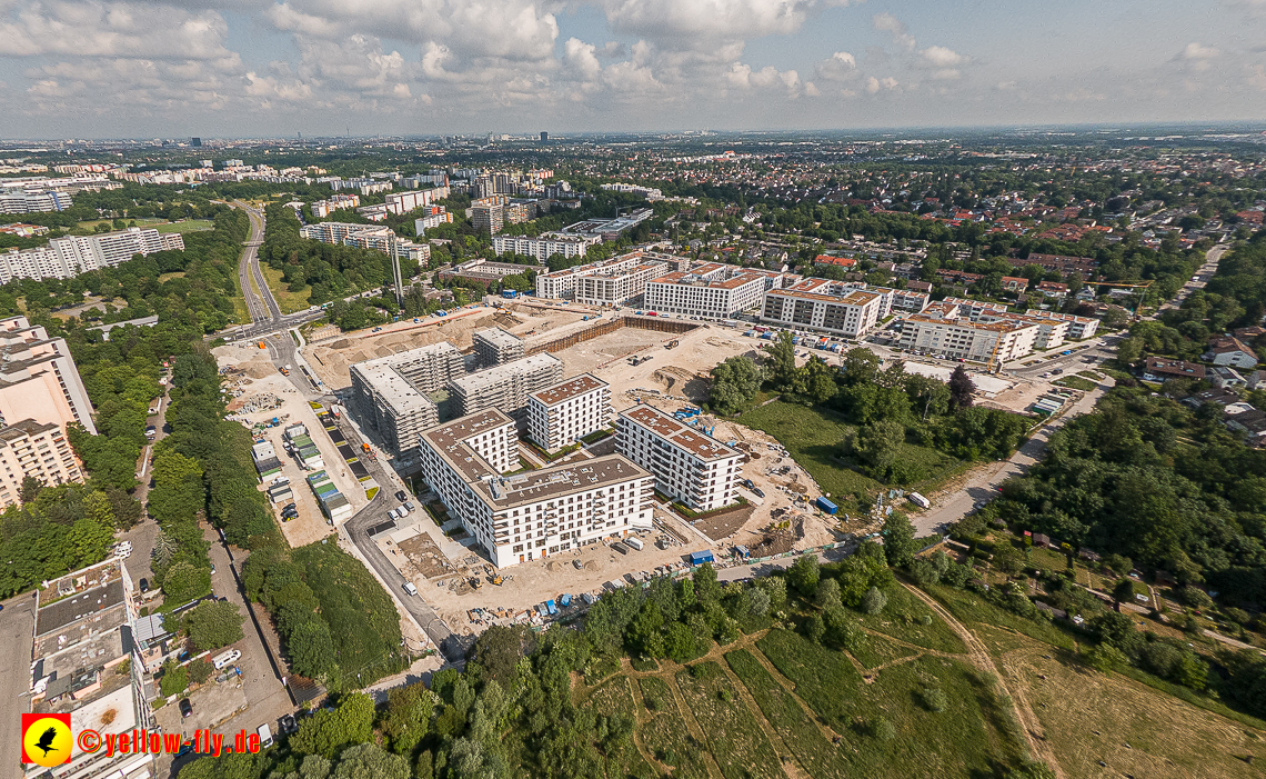 07.06.2023 - Aktuelle Luftbilder aus dem Alexisquartier und Pandion Verde in Neuperlach in München
